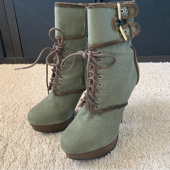 Army Green Platform High Heel Lace Up Booties, Size 7 - Picture 3 of 15